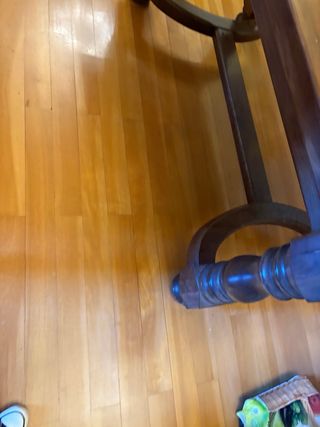 Mesa de comedor de madera y 6 sillas