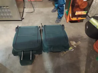 Asientos de coche verdes