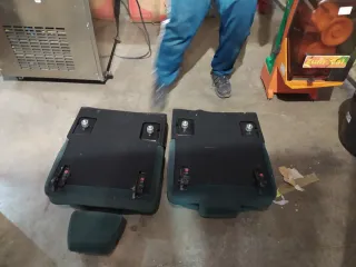 Asientos de coche verdes
