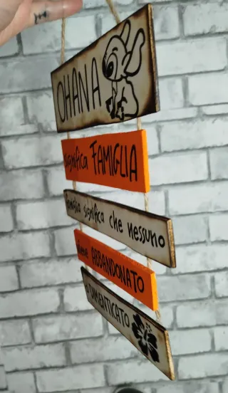 Targhetta legno Ohana significa famiglia