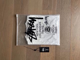 T-shirt Stussy come nuova con cartellino taglia S
