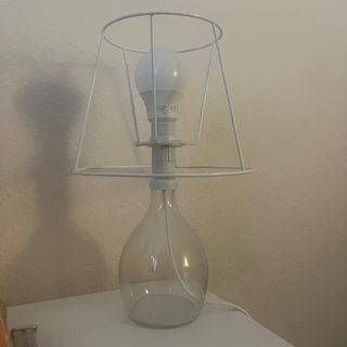 Lamparita de mesa IKEA vidrio y tela
