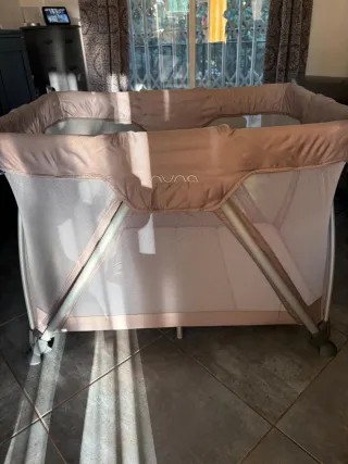 Cuna de viaje Nuna