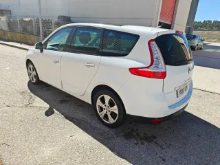 Renault Grand Scenic 2010