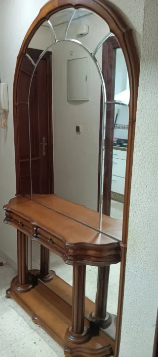 Entradita de madera con espejo