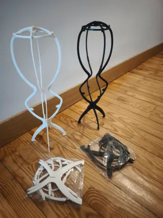 Soportes para pelucas (blanco y negro)