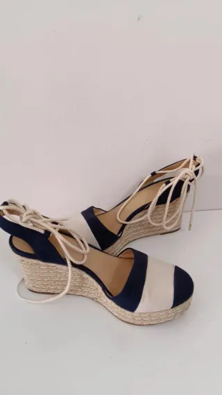 Sandalias Michael Kors Cuña Rayas