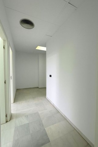 Oficina en venta en Parque Alcosa - Jardines del Edén en Sevilla
