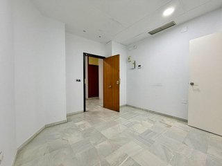 Oficina en venta en Parque Alcosa - Jardines del Edén en Sevilla