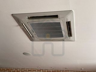 Local comercial en venta en Palacios y Villafranca (Los)