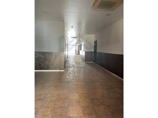 Local comercial en venta en Palacios y Villafranca (Los)