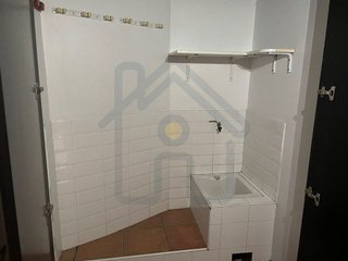 Local comercial en venta en Palacios y Villafranca (Los)