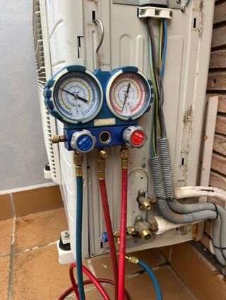 Recarga gas A/A y reparaciones