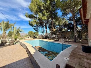 Chalet en venta en Aspe