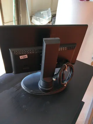 Monitor AOC New Star Graduable Altura 21.5 pulgada