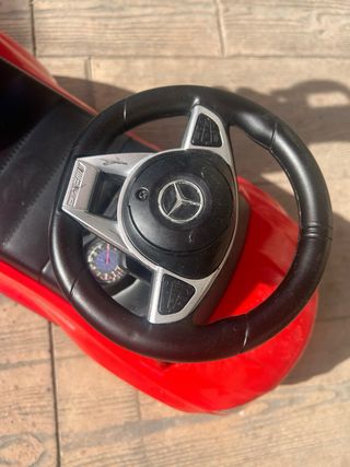Correpasillos Mercedes con musica toldo