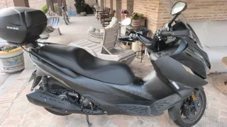 Zontes 350D Maxi Scooter con Extras