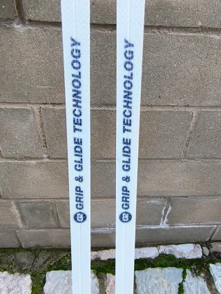 Conjunto Esquís de fondo Atomic, botas y bastones