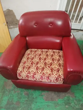 Sofá vintage rojo oscuro y tela conjunto tres+dos