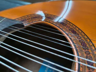 Bandurria Musical Emporium LEER BIEN