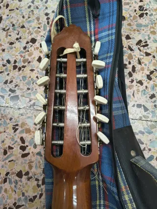 Bandurria Musical Emporium LEER BIEN