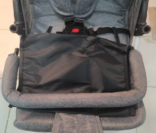 Silla de paseo plegable gris