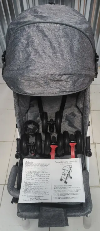 Silla de paseo plegable gris
