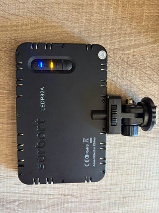 Luz LED Surbort P82A - Como Nueva