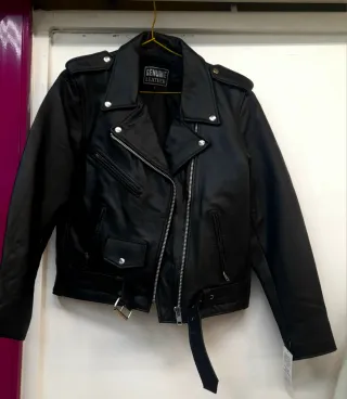 Chaqueta de cuero negra Talla L