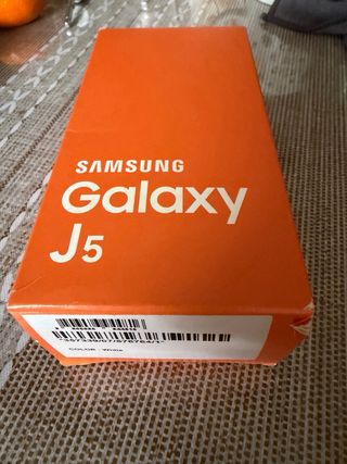 Samsung Movil Plata/Blanco modelo J5