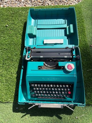 Máquina de escribir Olivetti STUDIO 45