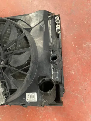 Radiador + Ventilador BMW Serie 1 E87 E81