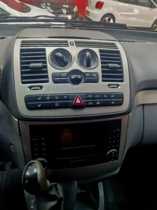 Mercedes-Benz Vito 2010