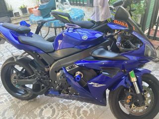 Yamaha R1 Azul en venta o cambio por trail