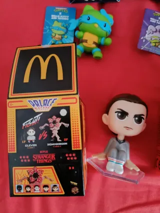 Vari pupazzi McDonald's