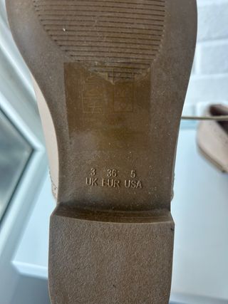 Zapatos planos beige talla 36