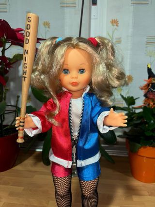 Muñeca Nancy vestida de Harley Quinn artesanal