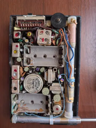 Radio Sanyo Transistor Vintage Años 60