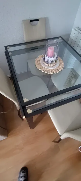Mesa de comedor extensible de hierro y cristal