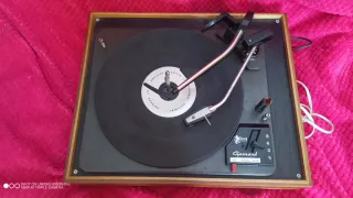 Giradiscos Garrard 3000