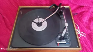 Giradiscos Garrard 3000