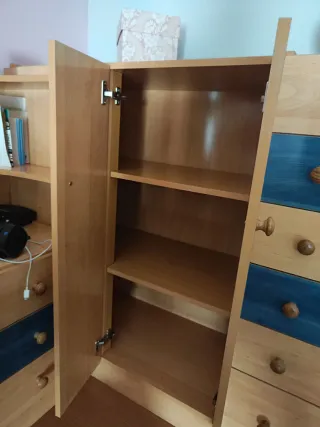 Mueble auxiliar madera y azul