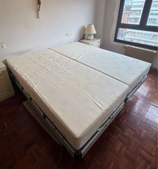 Cama articulada con colchón viscoelástico