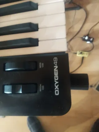 Teclado MIDI M-AUDIO Oxygen 49