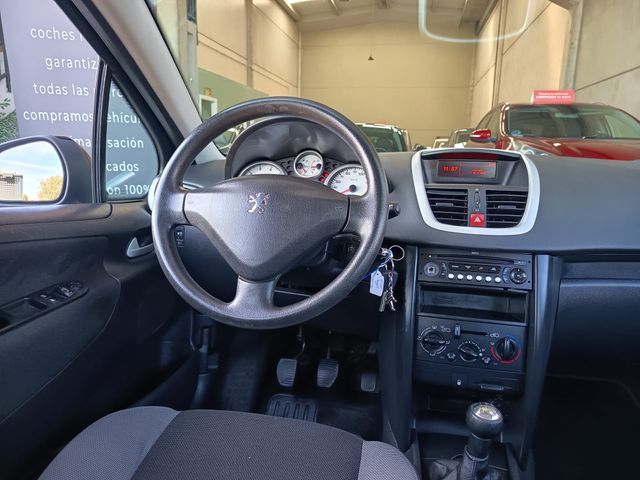 Peugeot 207 CONFORT 1.4i 75cv 2009
