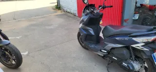 SYM Jet14 Scooter Automática Negra