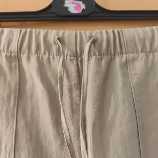 Pantalón Zara verde oliva Talla S