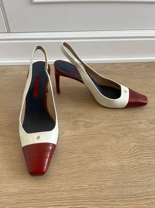 Zapatos tacón CH piel blanca y roja