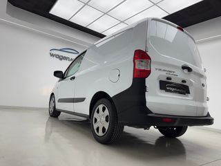 Ford Transit Courier 2021