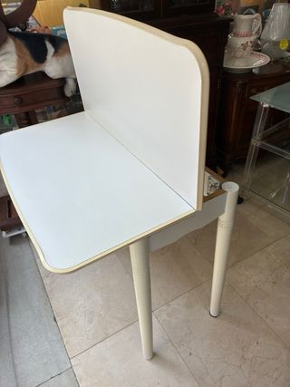 Mesa plegable blanca madera y plástico